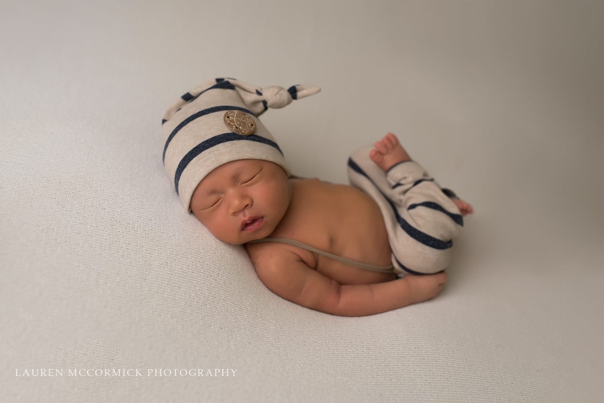 newborn baby photographer frederick poolesville urbana clarksburg